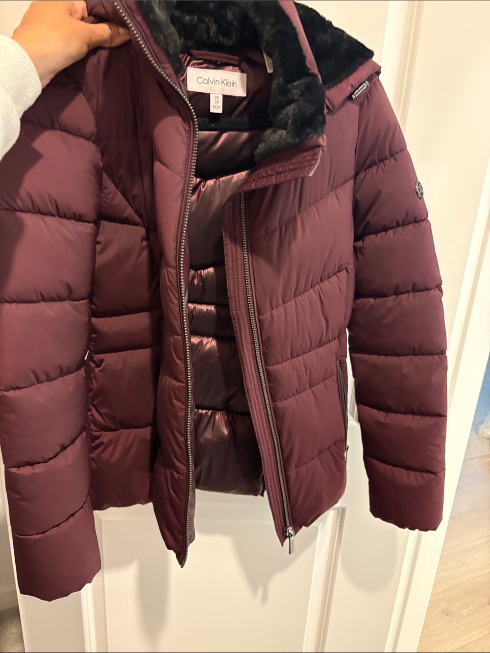 Calvin Klein Women's Quilted Puffer Jacket in Burgundy